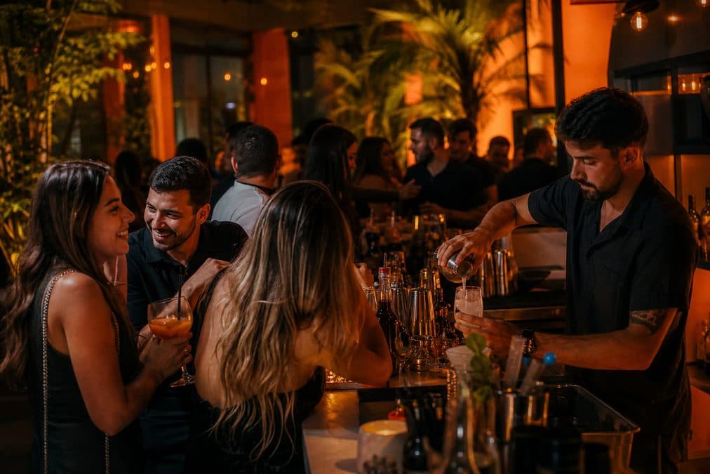Movimento em bar parceiro na sexta-feira em Franca